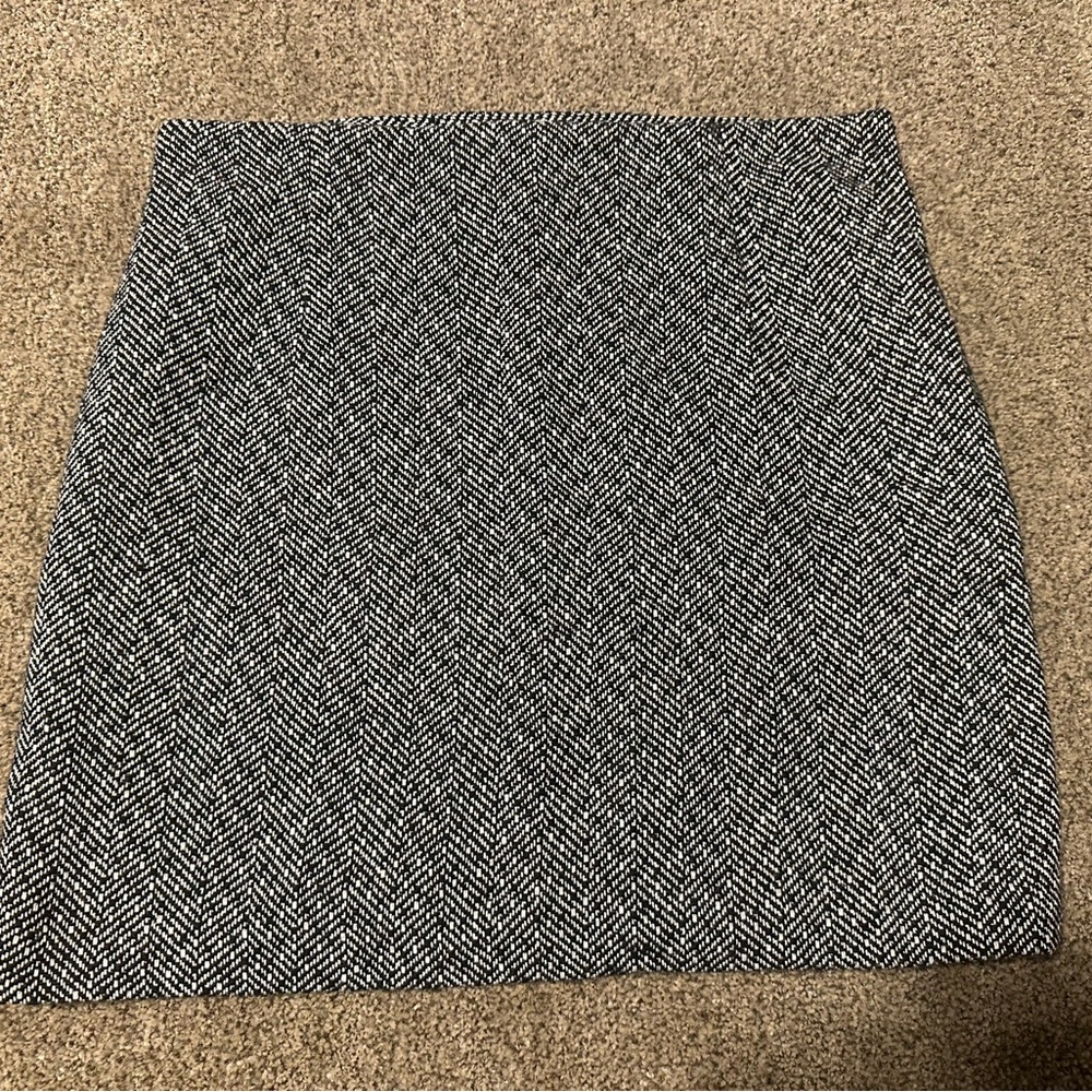 H&M Black and White Pencil Skirt